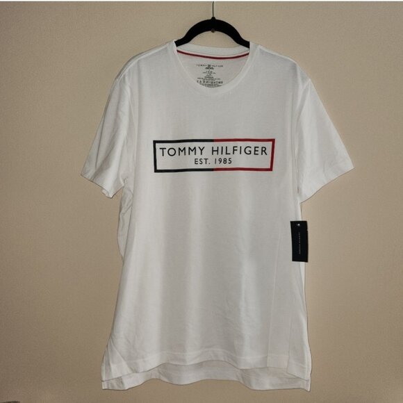 NWT Tommy Hilfiger Short Sleeve Shirt - Picture 1 of 3
